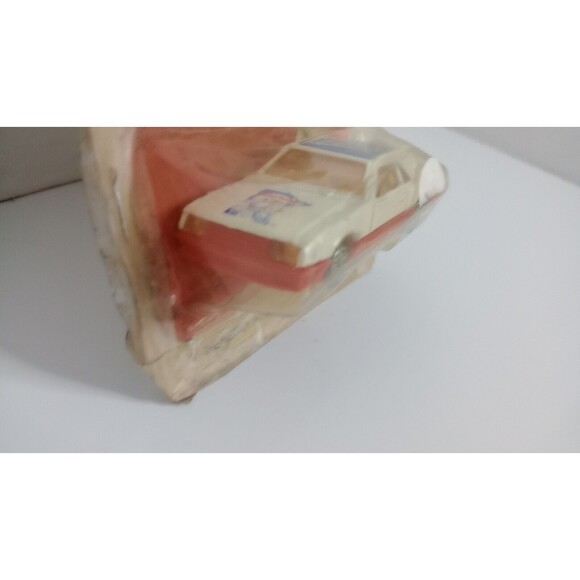 CORGI 405 FORD MUSTANG BASEBALL TRADING CARS MINNESOTA TWINS DAMAGED CARD - Picture 4 of 7